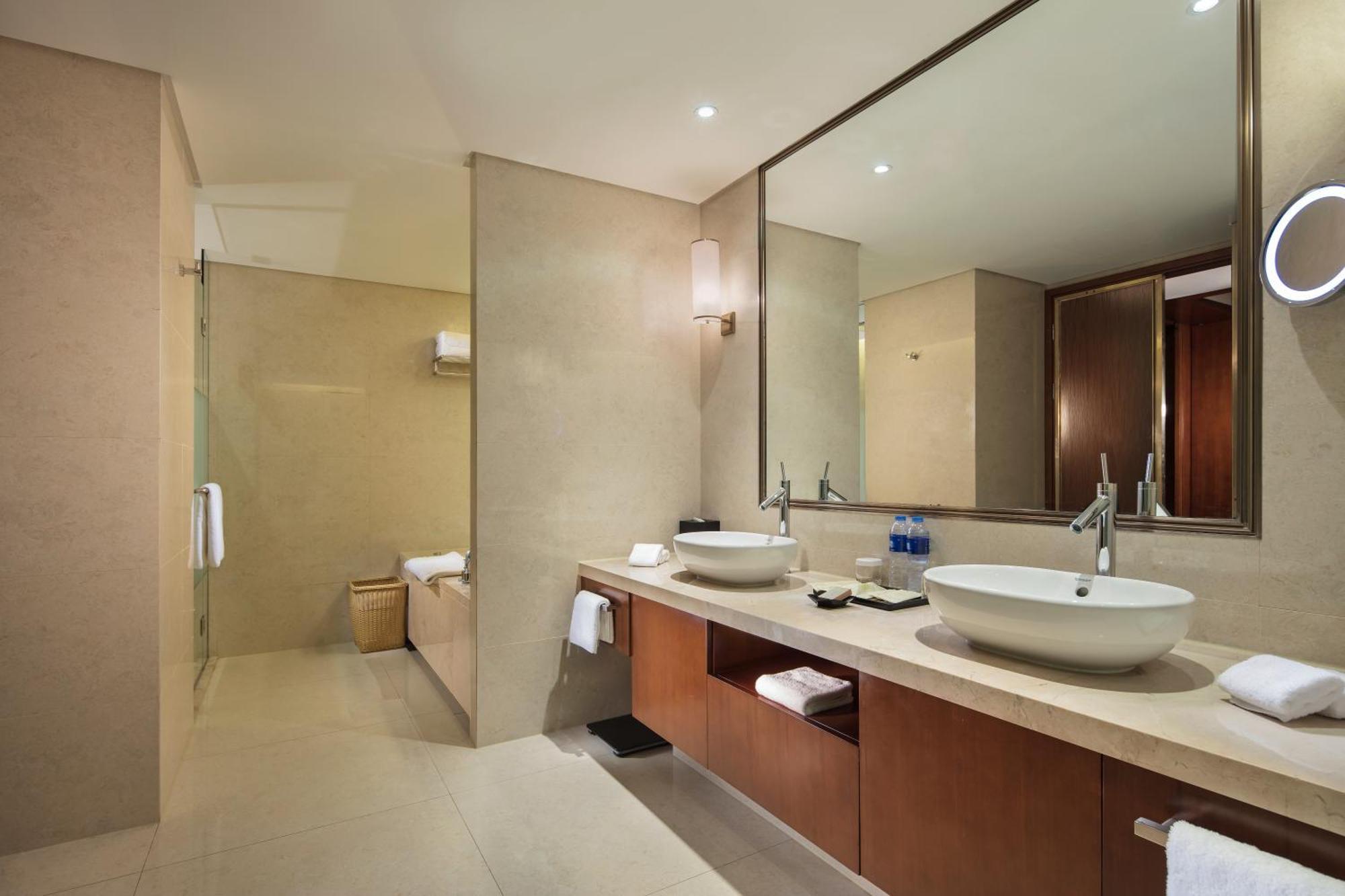 Hilton Nanjing Riverside Exterior photo